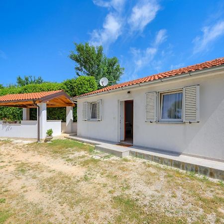 Awesome Home In Zminj With Wifi מראה חיצוני תמונה