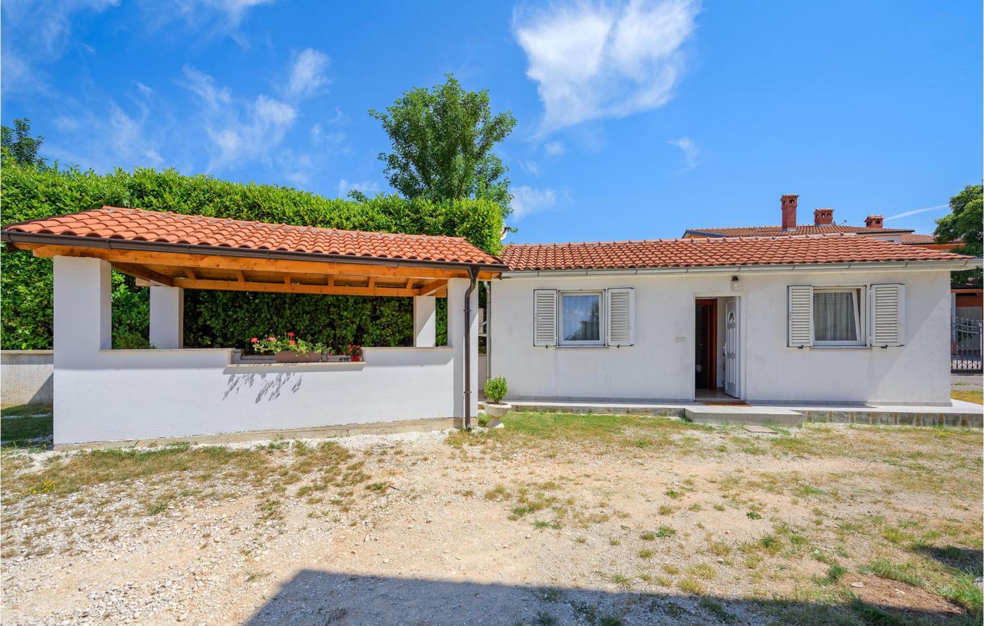 Awesome Home In Zminj With Wifi מראה חיצוני תמונה