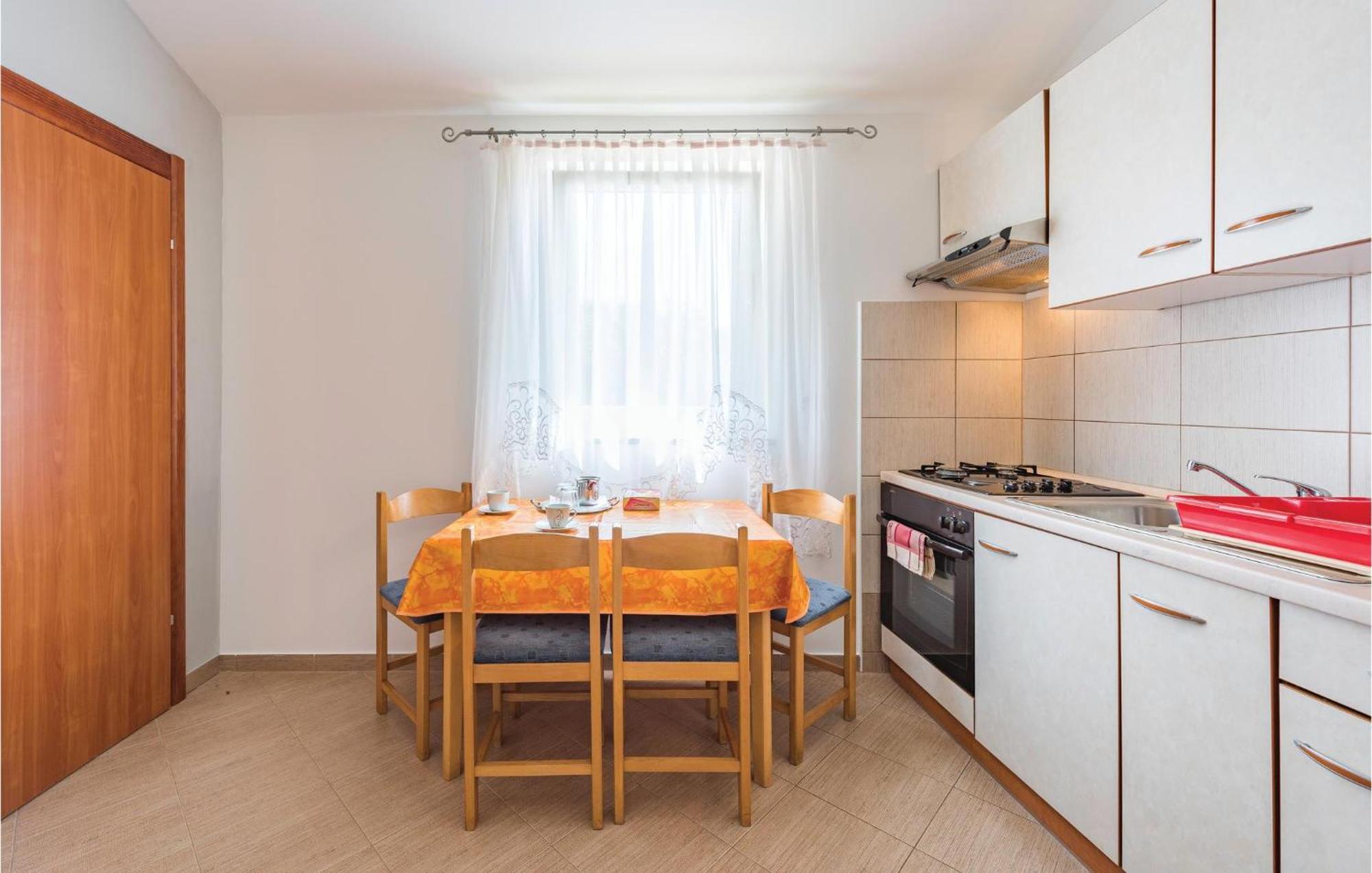 Awesome Home In Zminj With Wifi מראה חיצוני תמונה