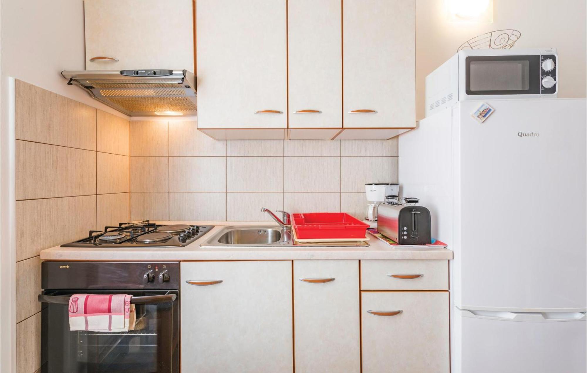 Awesome Home In Zminj With Wifi מראה חיצוני תמונה
